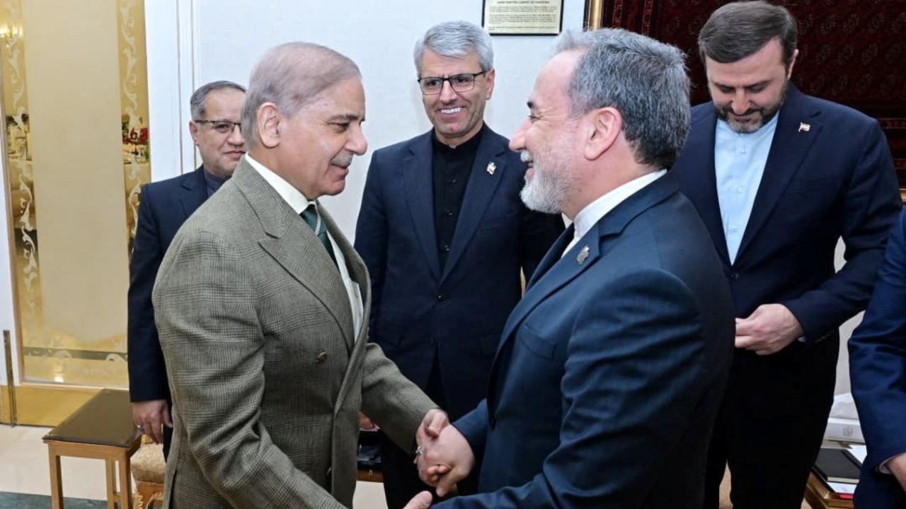 รัฐมนตรีอิหร่าน ออกจากปากีสถานแล้ว หลังเข้าพบนายกฯ-ผบ.ทบ.