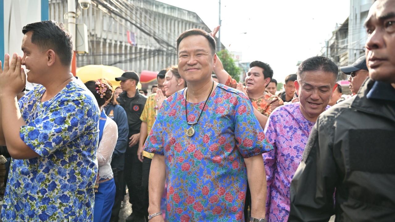 “นายกฯ อนุทิน” รับทราบแล้วเหตุคล้ายเสียงปืนทำเนียบขาว บอกต้องระวังกัน