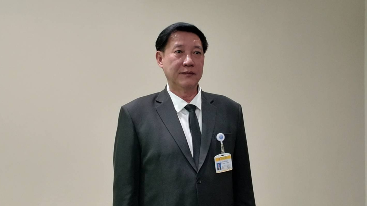 “ธีระศักดิ์” รายงานตัวเป็น สว. แทน “หมอเกศ” ยัน ไม่ฝักใฝ่การเมืองฝ่ายใด