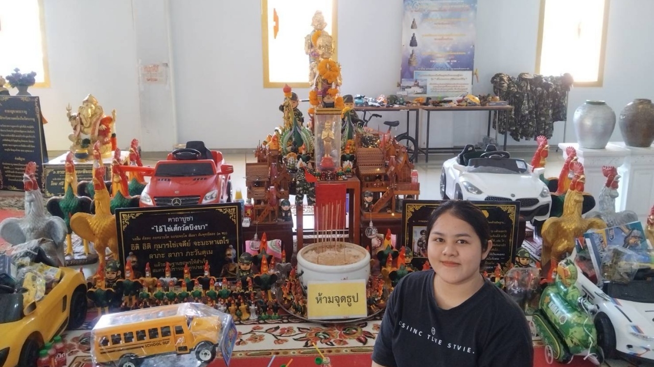 สาวสุดเฮง ได้โชค 2 งวดติดมาแก้บน "ไอ้ไข่" วัดบึงบาฯ ไม่พลาดขอ "เลขเด็ด" อีกงวด