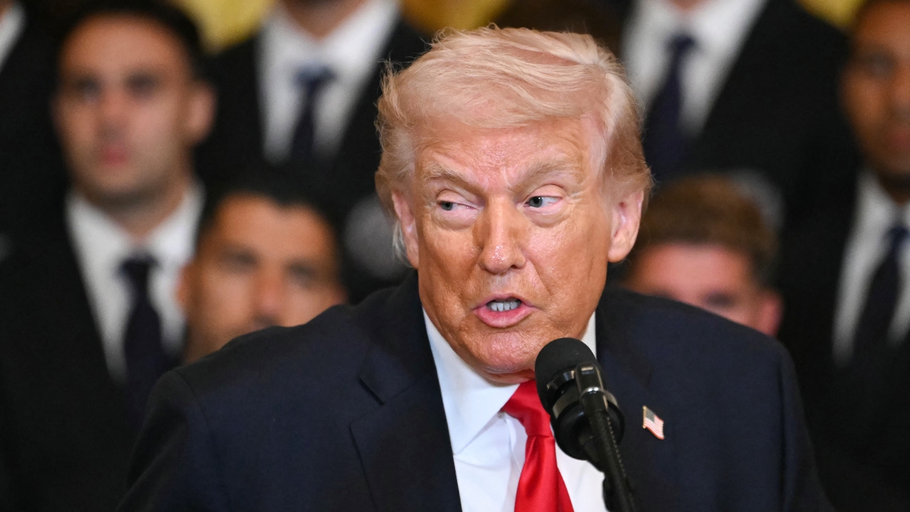 "ทรัมป์" ไม่สนราคาน้ำมันพุ่งเซ่นปฏิบัติการถล่มอิหร่าน ลั่น "ถ้ามันจะขึ้นก็ต้องขึ้น" 