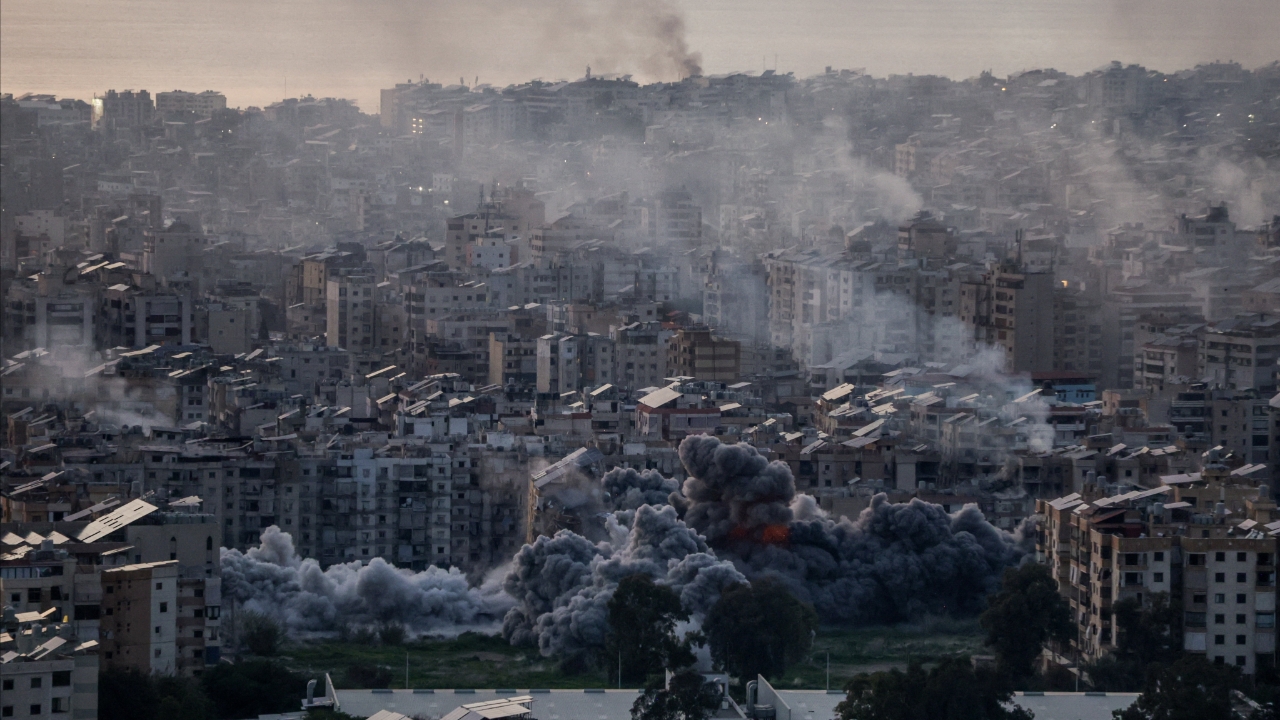 อิสราเอลถล่มเบรุต ดับ 5 ผบ.คุดส์ ฟอร์ซ เลบานอนดับเฉียด 400 ศพ