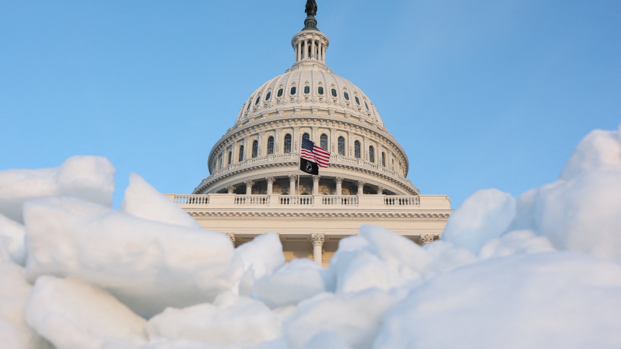 สหรัฐฯ ชัตดาวน์บางส่วน คองเกรสอนุมัติงบประมาณไม่ทัน