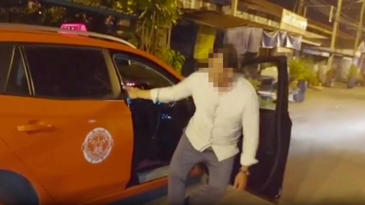 รปภ.หมู่บ้านแจง ถ่ายคลิปลุงแท็กซี่ ไม่รู้ป่วยสโตรก แต่สุดท้ายช่วยจนพาส่ง รพ.