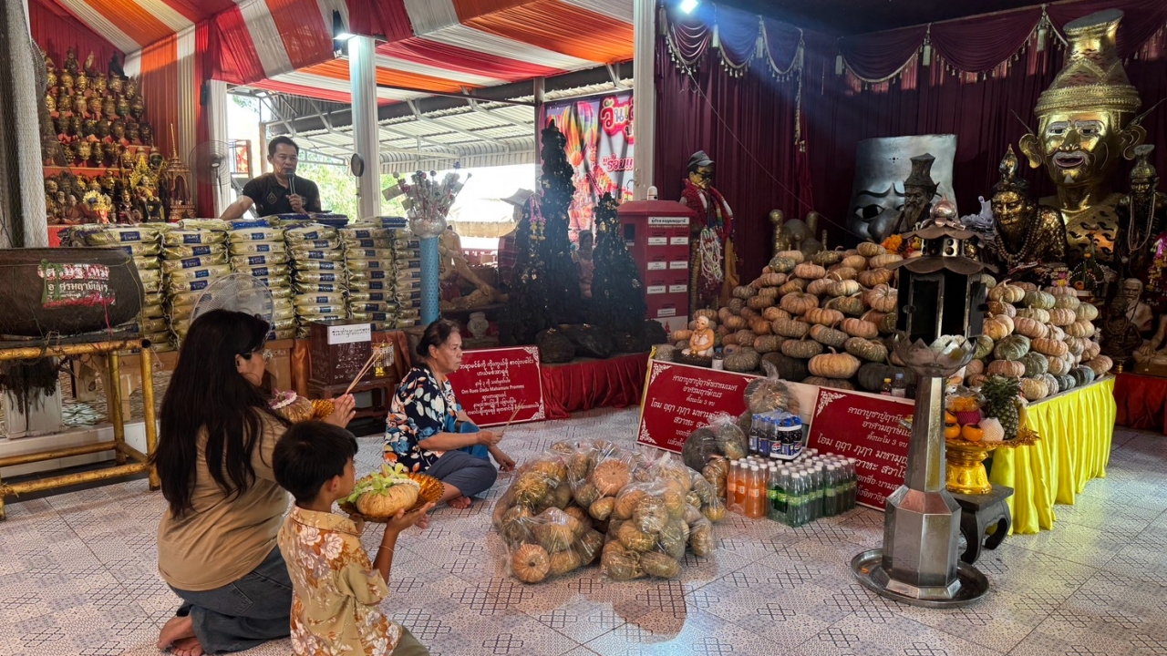 ส่องอ่างน้ำมนต์ อาศรมฤาษีเณร เจอ “เลขเด็ด” เสี่ยงโชคงวด 1/2/69