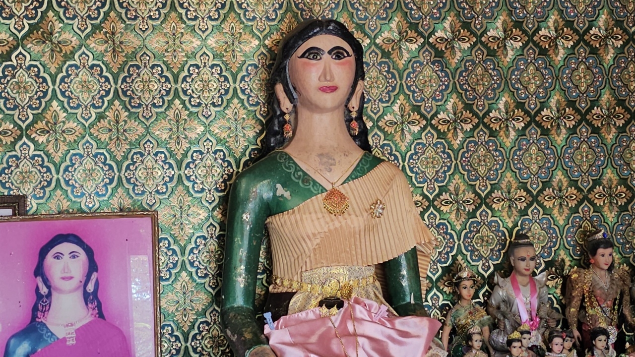 สมหวังตามคำขอ ชาวบ้านมาแก้บน "เจ้าแม่หมอนทอง" ไม่ลืมขอ "เลขเด็ดงวดนี้"