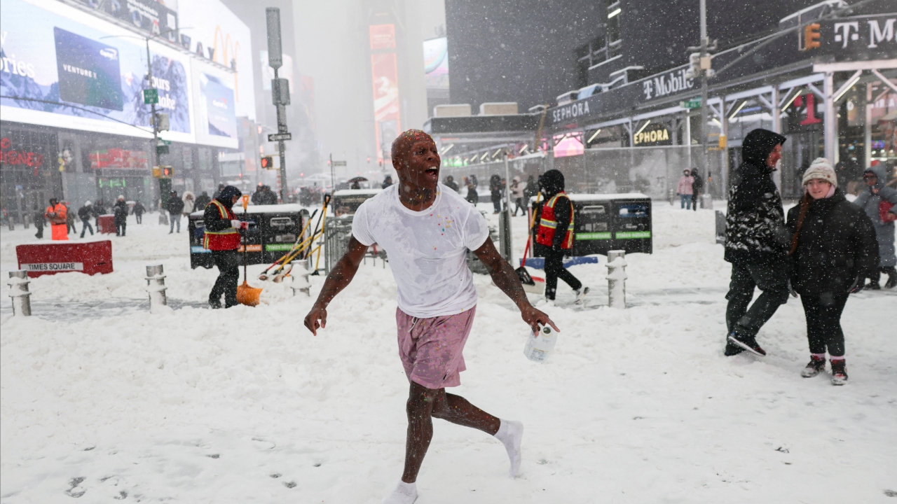 หิมะถล่มหนัก สหรัฐฯ ไฟดับกระทบคนนับล้าน 24 รัฐประกาศภาวะฉุกเฉิน