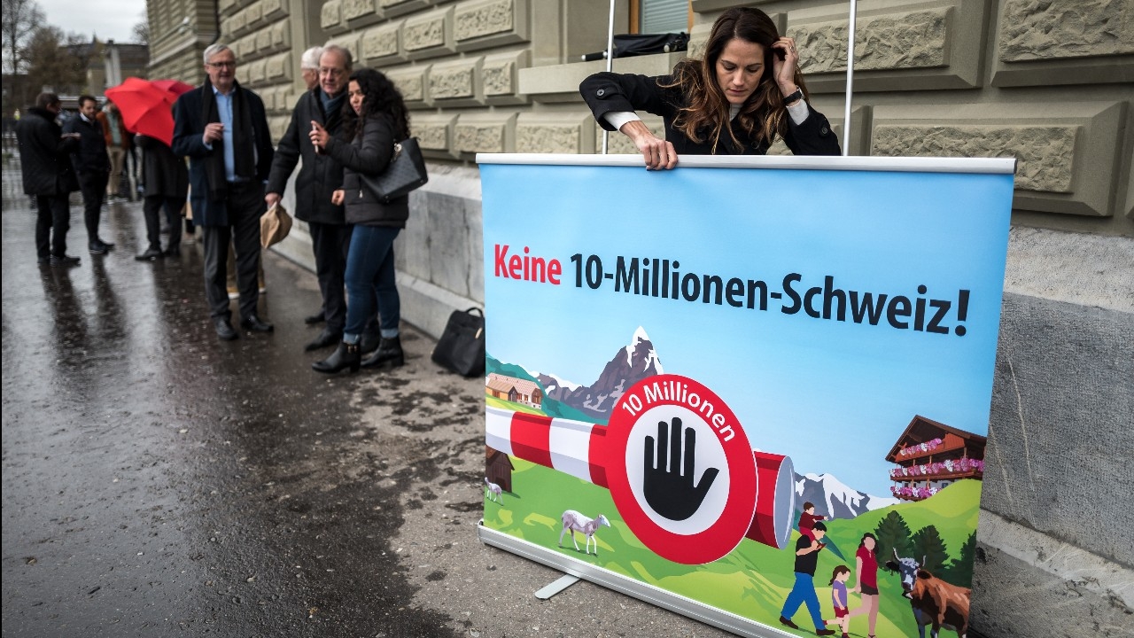 สวิตเซอร์แลนด์เตรียมลงประชามติ จำกัดประชากรไม่เกิน 10 ล้านคน