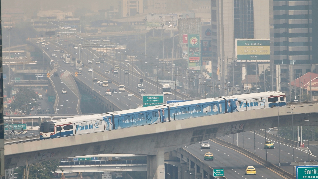 รัฐบาล แจ้งเตือน กทม.-ปริมณฑล-ภาคตะวันออก ฝุ่น PM 2.5 มีแนวโน้มสูงขึ้น 11-12 ก.พ. นี้