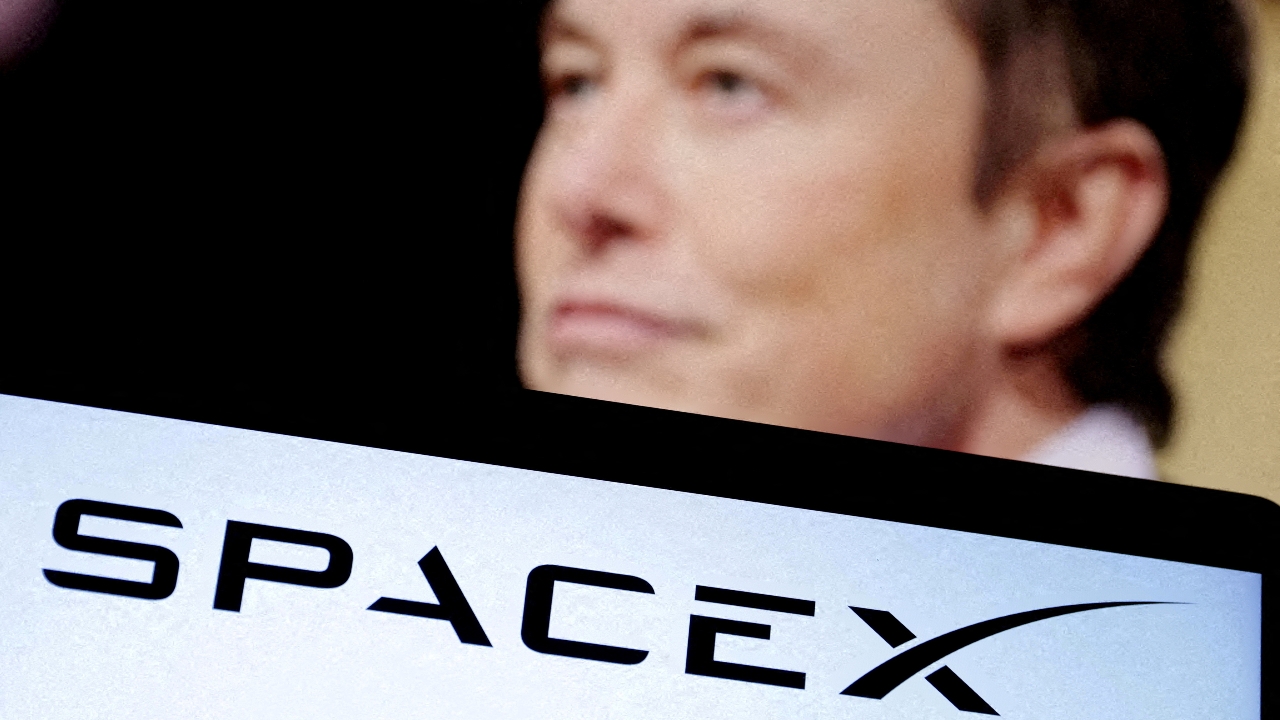 "อีลอน มัสก์" ปรับแผน ดัน SpaceX สร้าง "เมืองโตได้เอง" บนดวงจันทร์แทนดาวอังคาร