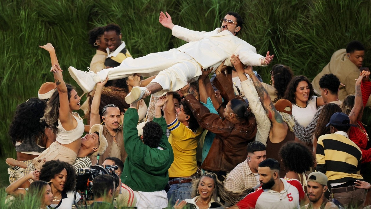 "แบด บันนี" ฉลองวัฒนธรรมเปอร์โตริโกบนเวทีซูเปอร์โบวล์ "ทรัมป์" จวกยับเป็นความอัปยศ