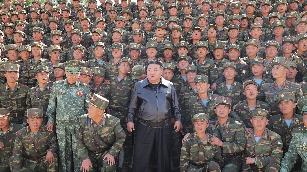 เผยทหารเกาหลีเหนือยังคงปฏิบัติการอยู่ในภูมิภาคเคิร์สค์ของรัสเซียเพื่อสู้รบกับยูเครน