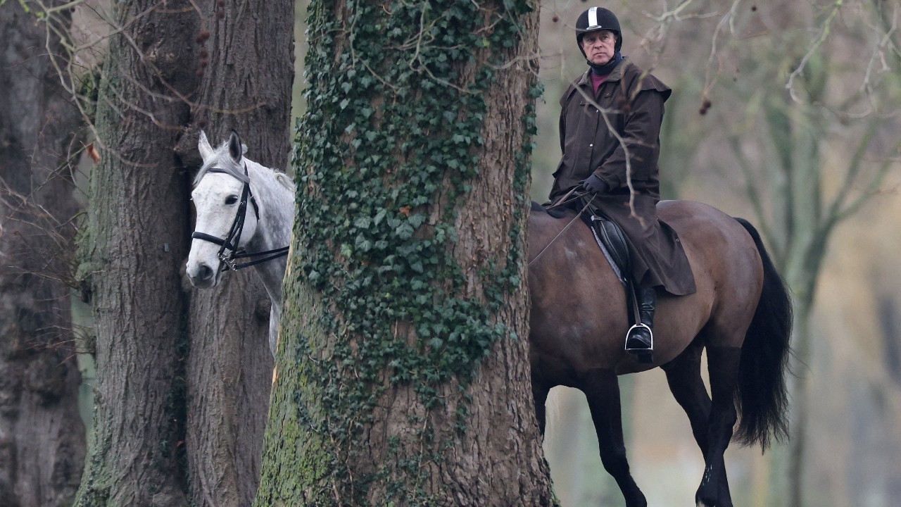 "แอนดรูว์" ย้ายออกจากตำหนัก "รอยัลลอดจ์" ท่ามกลางมรสุมคดีอื้อฉาวเอปสตีน