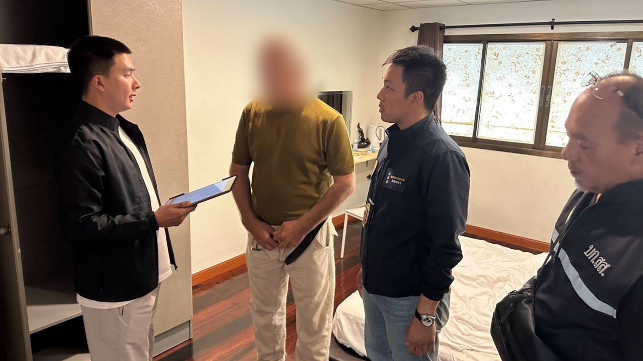 สตม. ตามรวบแล้ว "มิสเตอร์สเปรย์" ชาวต่างชาติป่วน พ่นสีเละทั่วเกาะพะงัน