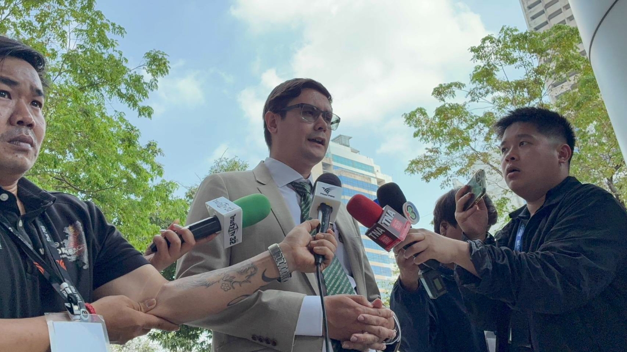 “โรม” ไม่หวั่นศาลนัดสืบพยานคดี “เบน สมิธ” ฟ้องหมิ่นฯ 100 ล้าน ปมแฉสแกมเมอร์ 