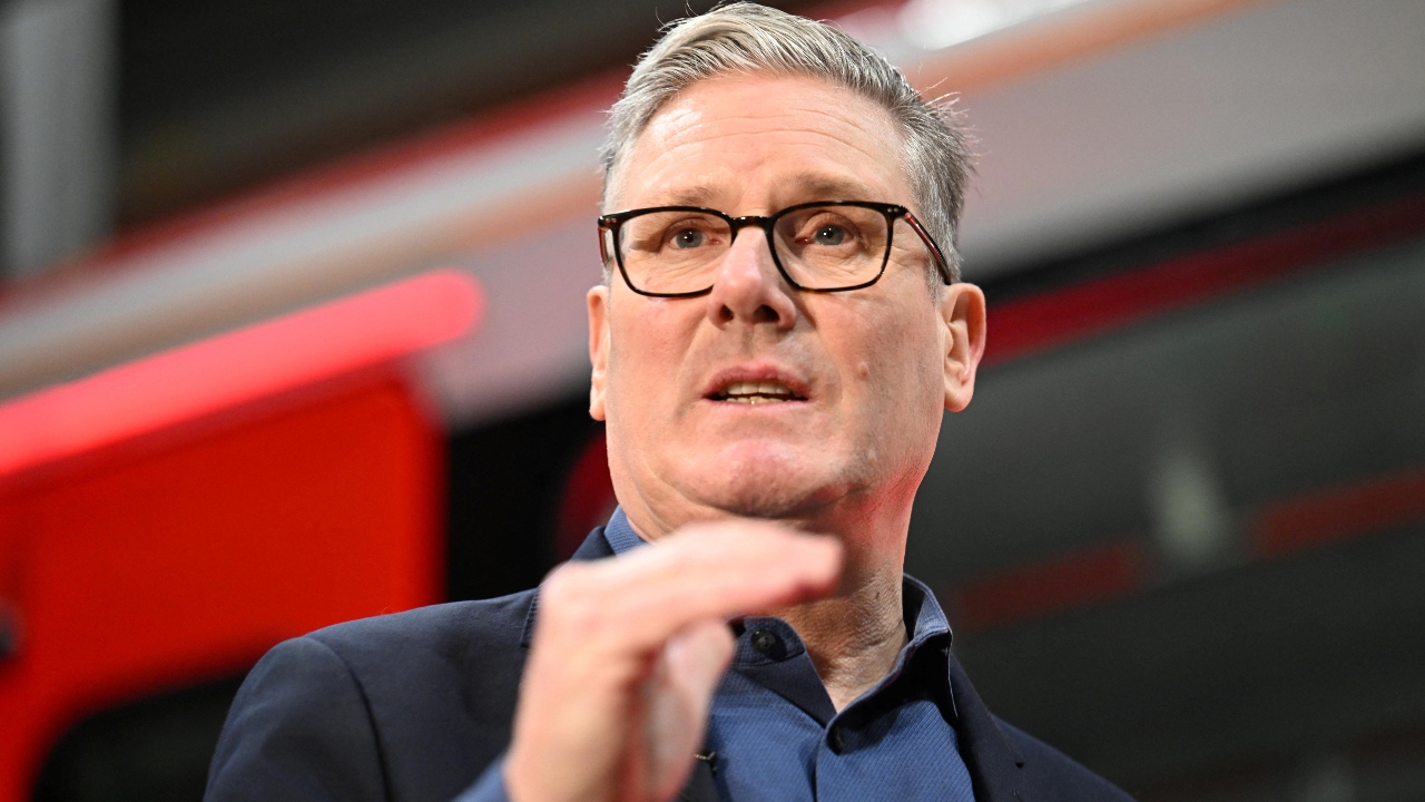 นายกฯ อังกฤษชี้ "ไม่มีใครอยู่เหนือกฎหมาย" ต่อกรณีฉาว "อดีตเจ้าชายแอนดรูว์"