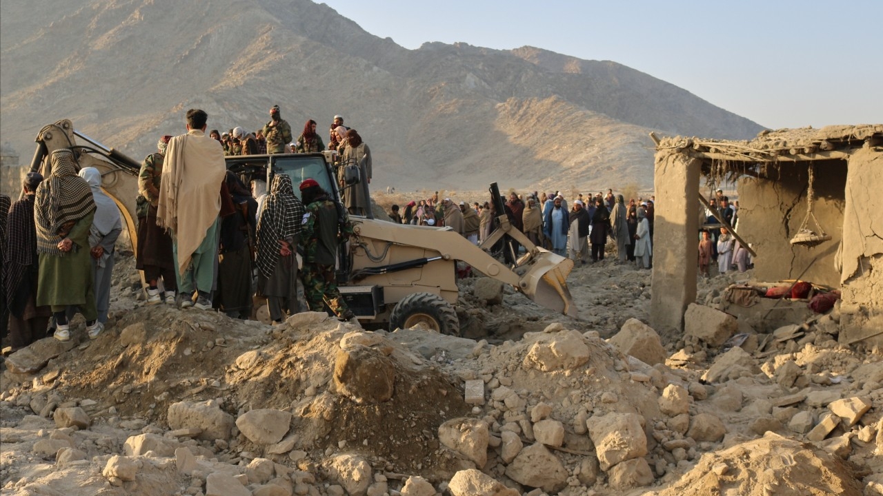 ปากีสถานโจมตีทางอากาศถล่มอัฟกานิสถาน ดับแล้ว 18 ศพ