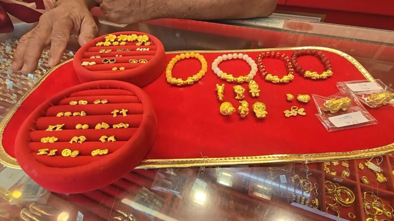 ร้านทองรับควบ 2 เทศกาล “วาเลนไทน์-ตรุษจีน” เผยลูกค้าเน้นซื้อชิ้นเล็ก เหตุราคายังสูง