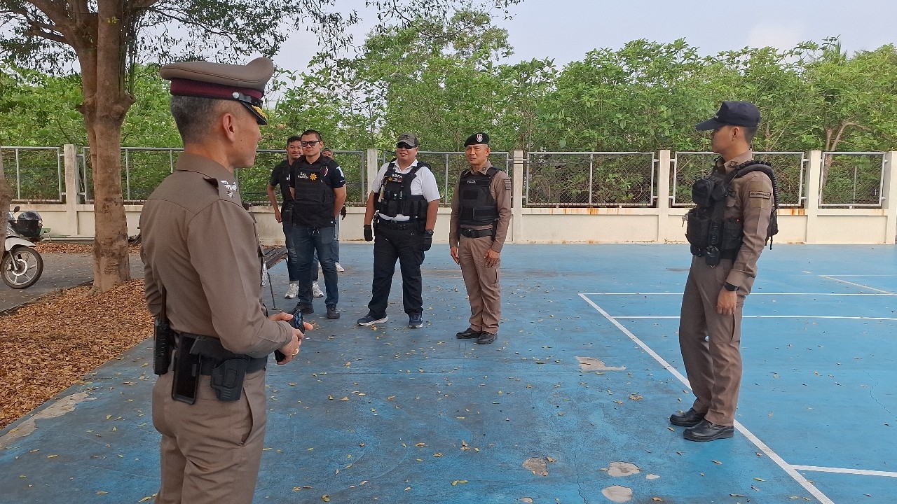 ตร.ยังไล่ล่าตัว "แอล" คนร้ายหนีจับกุมที่ลาดหลุมแก้ว พบจอดรถกระบะทิ้งไว้ที่อยุธยา