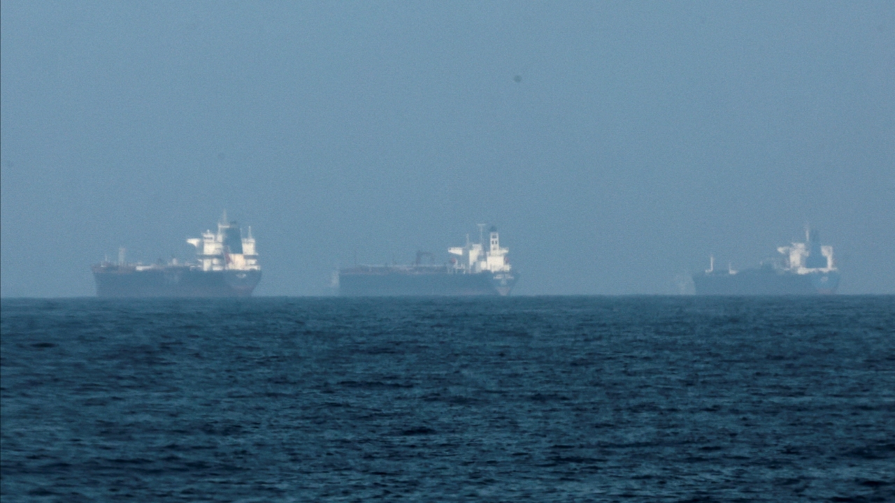 ทรัมป์เล็งส่งกองทัพเรือ คุ้มกันเรือบรรทุกน้ำมันเดินทางผ่านช่องแคบฮอร์มุซ