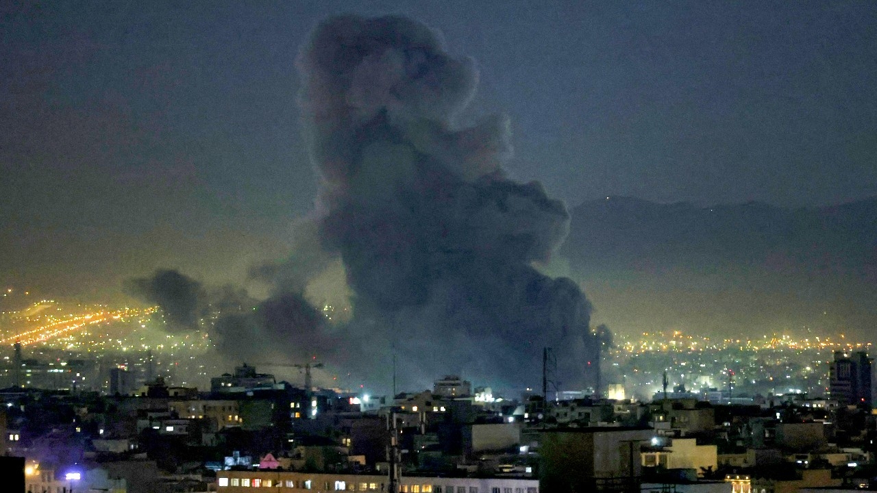 จีนเรียกร้องหยุดยิงด่วน! หลังพลเมืองดับ 1 รายในกรุงเตหะราน กลางเหตุสหรัฐฯ-อิสราเอลถล่มอิหร่าน