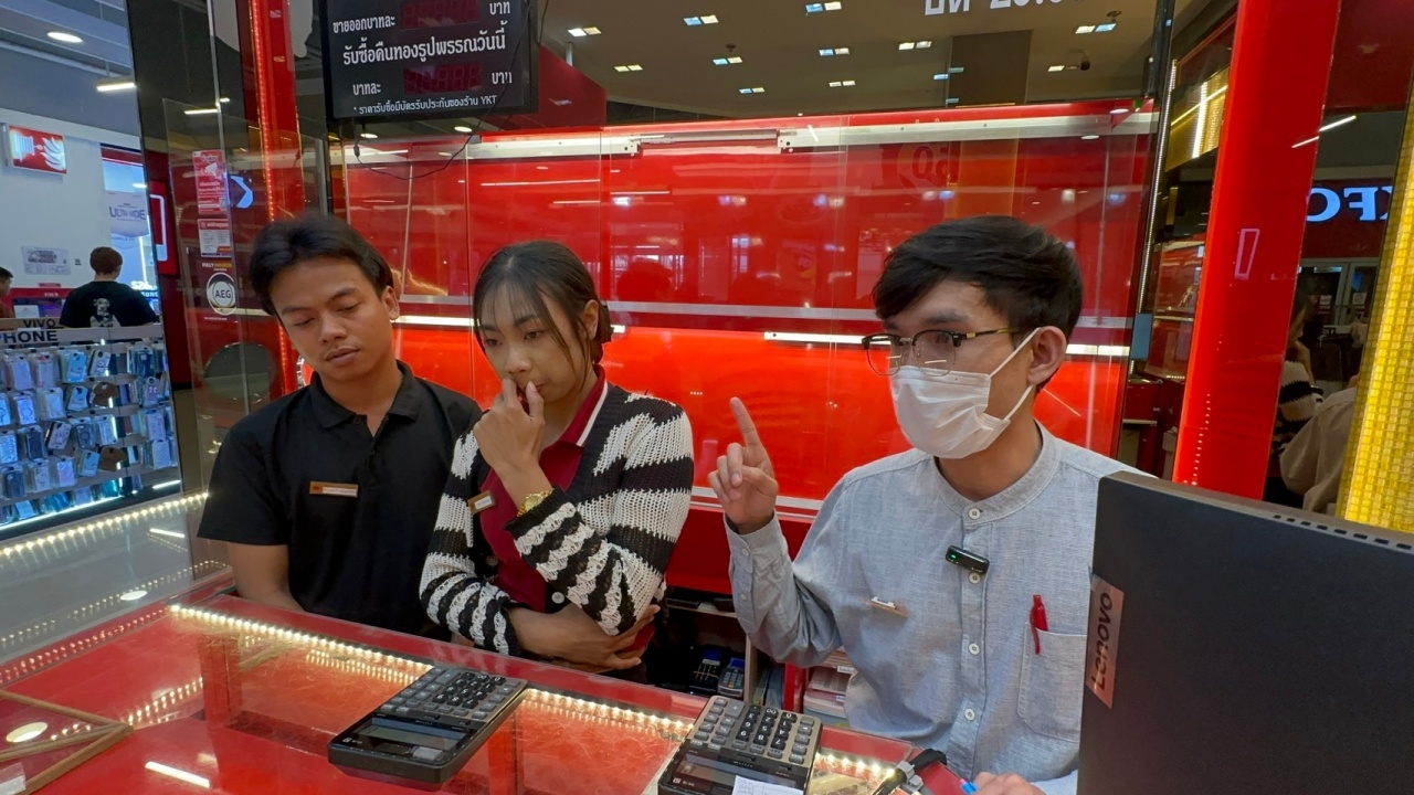 ร้านทองที่บุรีรัมย์ เก็บทองเกลี้ยงตู้ งดขายชั่วคราว ปมสู้รบในตะวันออกกลาง