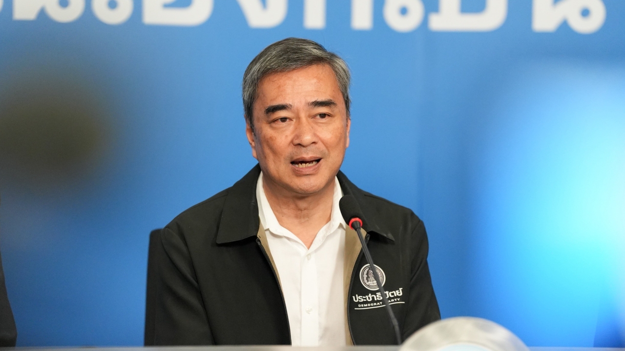 “อภิสิทธิ์” หนุนท่าที “อนุทิน” ในเหตุตะวันออกกลาง ปชป. จี้เร่งอพยพ คุมราคาพลังงาน