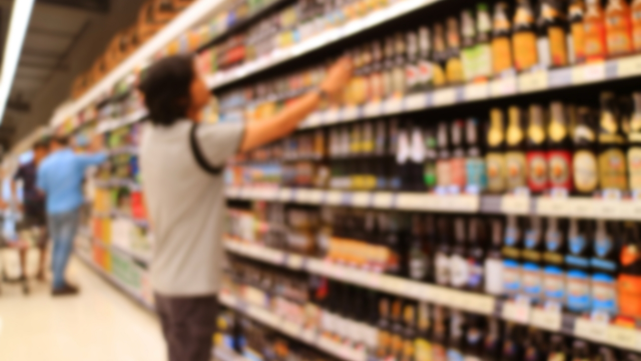 จับตาผลทดลอง 6 เดือน ปลดล็อกขายเหล้า 14.00-17.00 น. กระตุ้นเศรษฐกิจหรือเพิ่มเสี่ยง