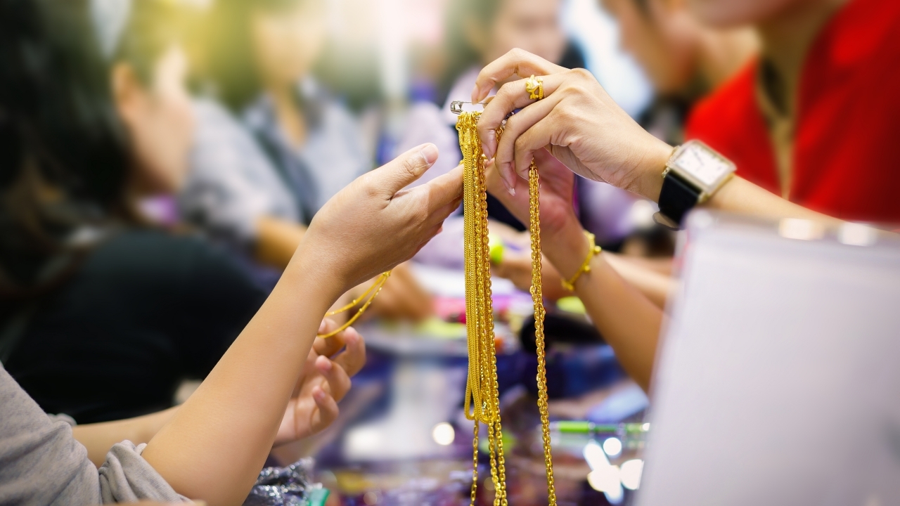 ราคาทองวันนี้ เปิดตลาด 1 ชั่วโมง ปรับขึ้นแล้ว 7 ครั้ง รูปพรรณขายออก 80,050 บาท