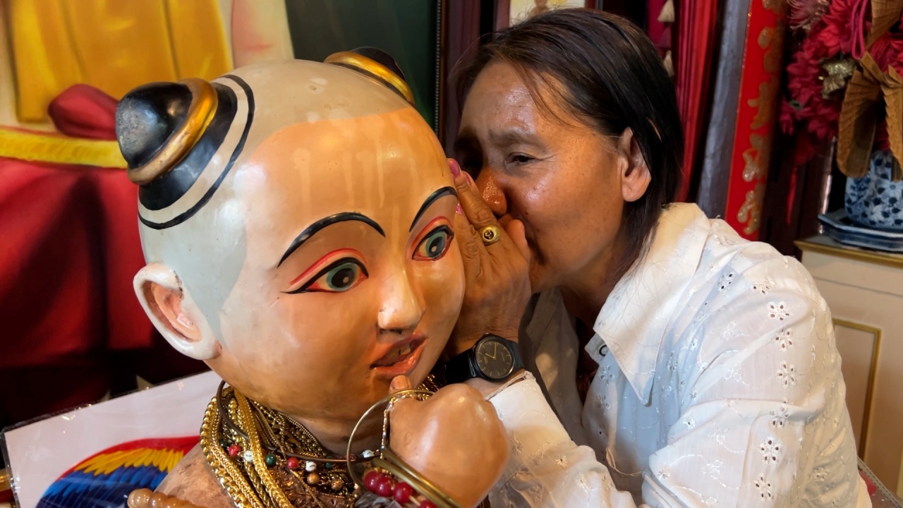 กระซิบขอโชค "ไอ้ส้มฉุน" ได้เงินปลดหนี้หลักแสน มาแก้บนไม่ลืมขอ "เลขเด็ด" ลุ้นอีก