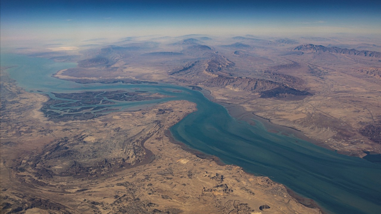 อิหร่านจ่อปิดช่องแคบฮอร์มุซ หลังสหรัฐฯ-อิสราเอล เปิดฉากโจมตี