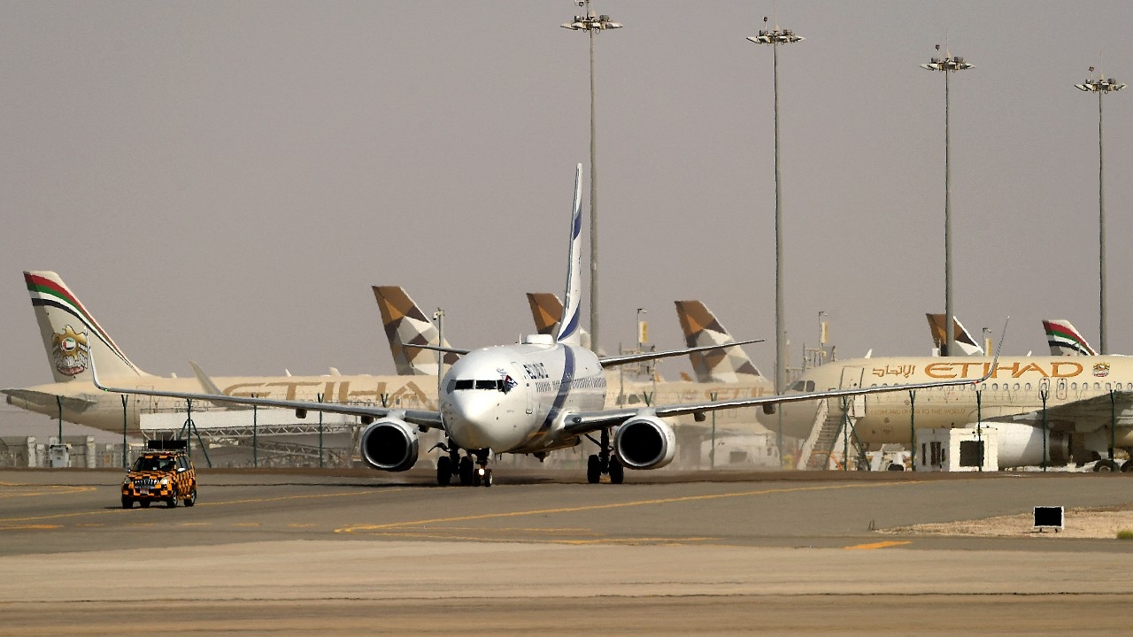 โดรนโจมตีถล่มสนามบินอาบูดาบี เสียชีวิต 1 ราย เจ็บ 7 คน