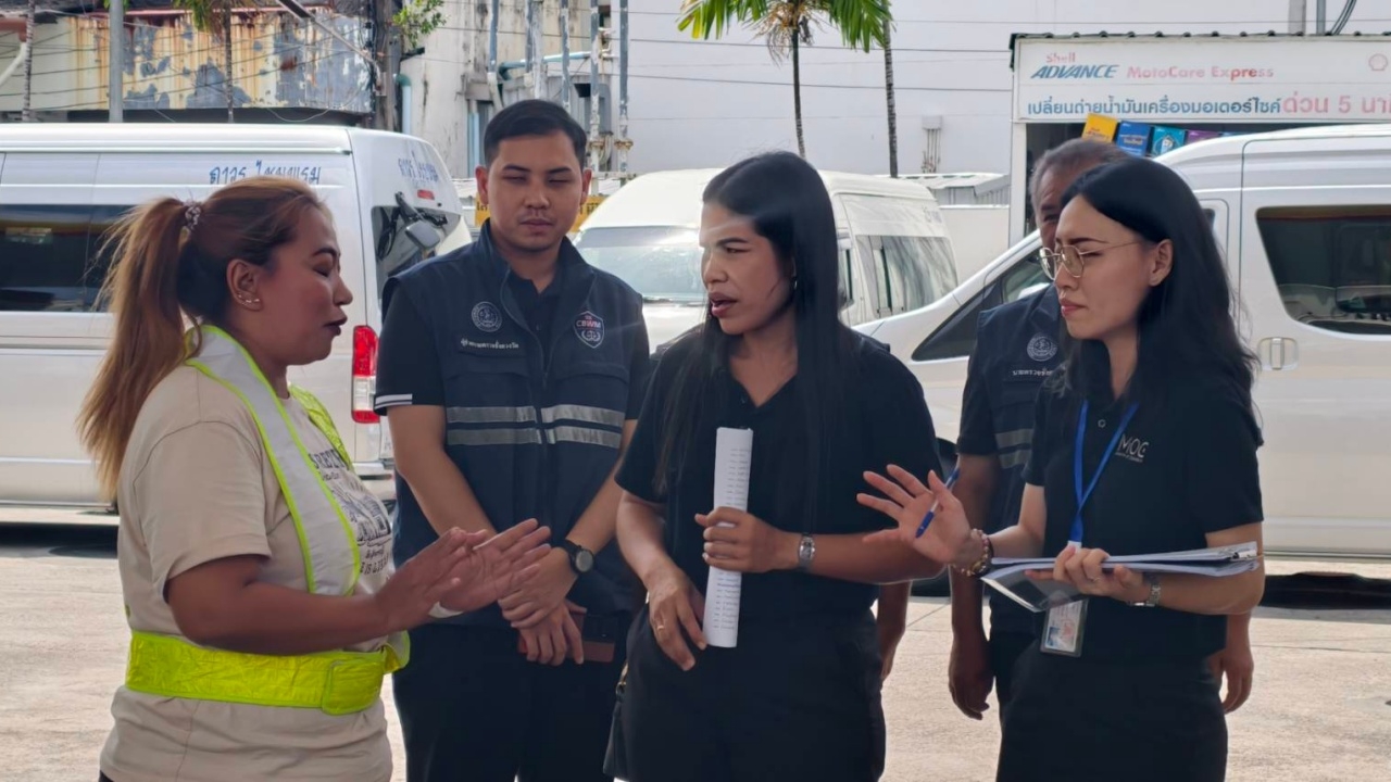 พาณิชย์จังหวัดภูเก็ต รุดตรวจสอบ "ราคาน้ำมัน" กำชับห้ามฉวยโอกาส - กักตุนสินค้า