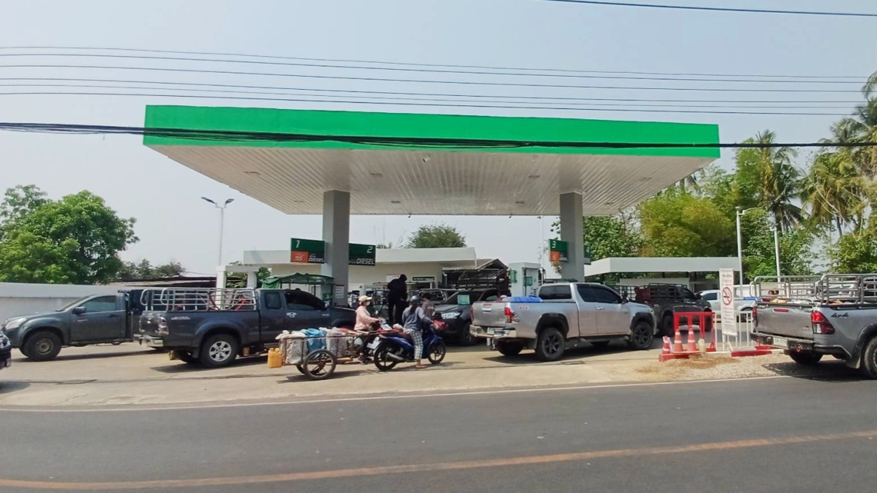 พบพระ จ.ตาก ออกมาตรการคุมเข้มราคาน้ำมัน สกัดลอบส่งออกชายแดน