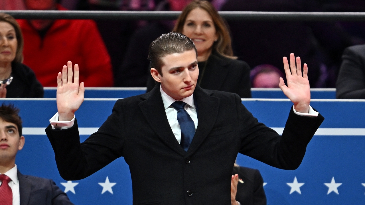 ชาวเน็ตอเมริกันพร้อมอดีตผู้เขียนบท South Park เรียกร้องให้ปธน.สหรัฐฯส่งลูกชายร่วมสู้ในตะวันออกกลาง