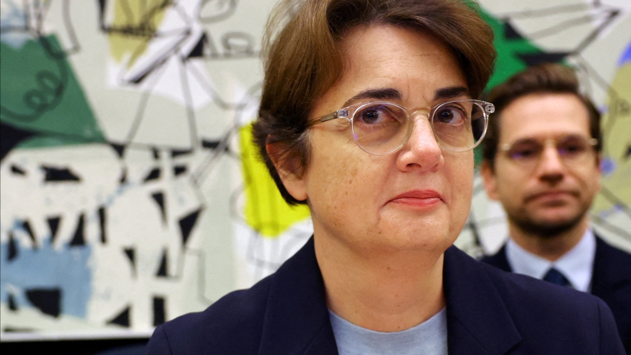 ผอ.พิพิธภัณฑ์ลูฟวร์ ลาออก เซ่นปมโจรขโมยเครื่องราชกกุธภัณฑ์