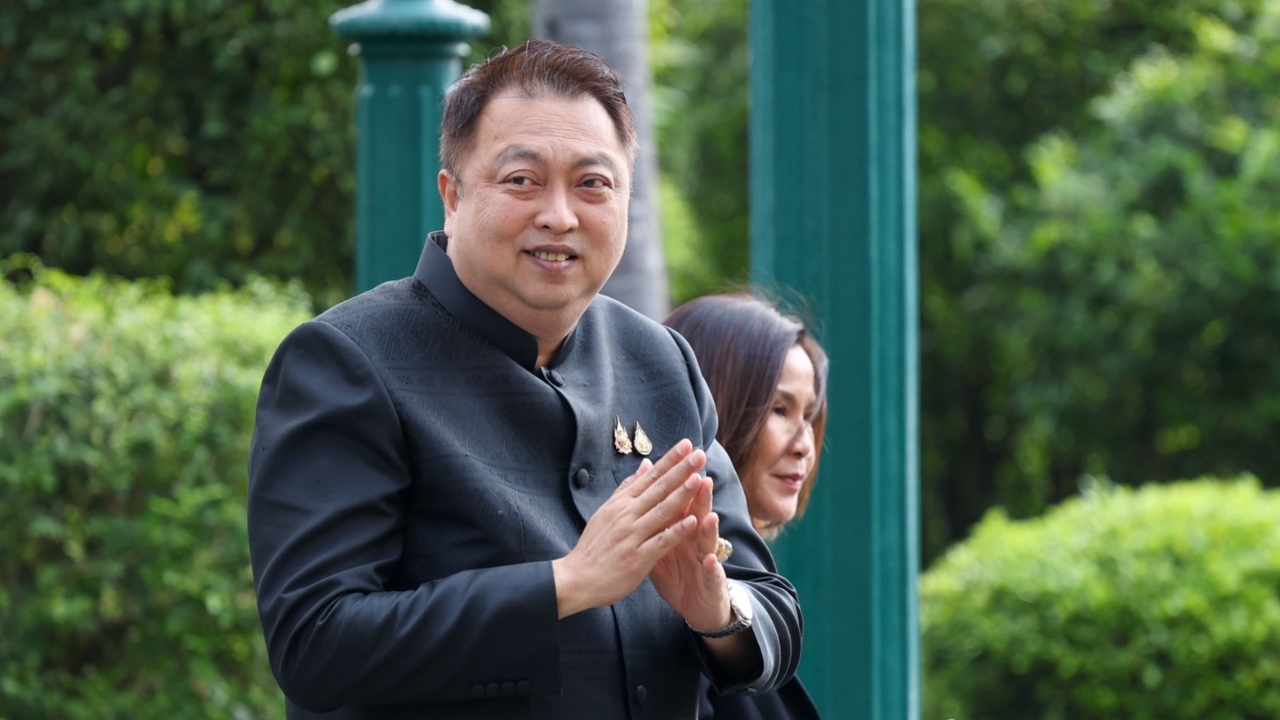 “สุชาติ” ส่งทนายแจ้งความ “รักชนก” หมิ่นประมาท-พ.ร.บ.คอมพ์ จ่อเรียกค่าเสียหาย 50 ล้าน