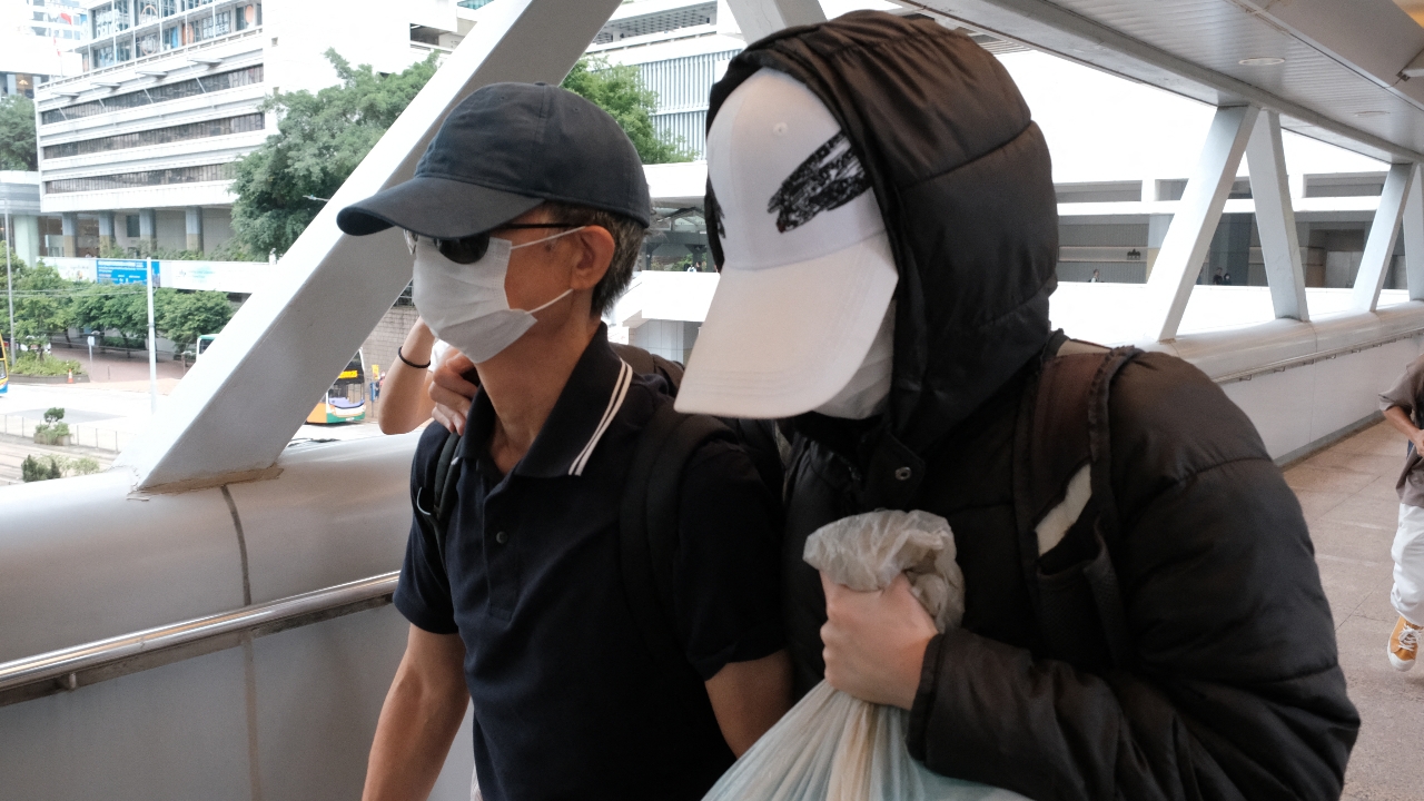 ศาลฮ่องกงสั่งจำคุก 8 เดือน บิดานักเคลื่อนไหว เซ่นกฎหมายความมั่นคง มาตรา 23 