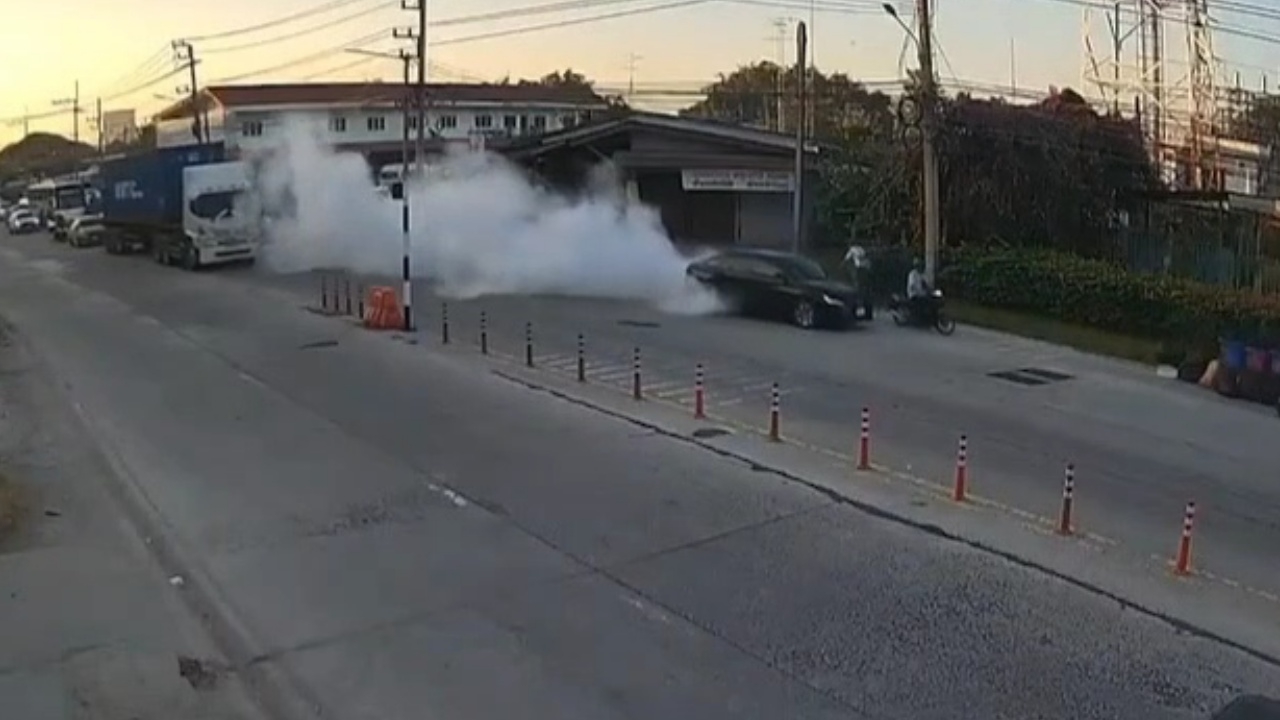 เมียรวมหัวชายคนสนิท วางระเบิดรถกิ๊กผัว เดชะบุญทำงานลูกเดียว รอดตายหวุดหวิด