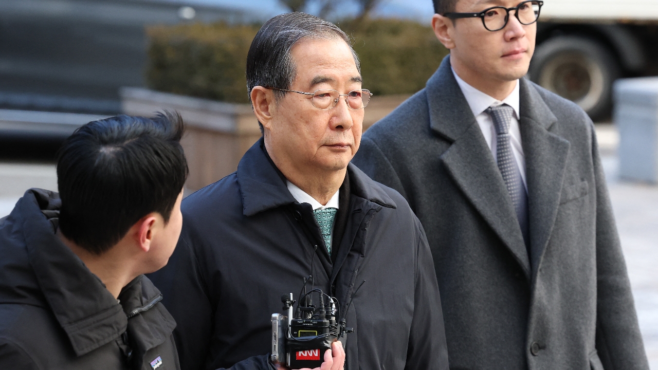 ศาลเกาหลีใต้สั่งจำคุก 23 ปี อดีตนายกฯ "ฮัน ด๊อกซู" ฐานร่วมกบฏ-หนุน "ยุน ซอกยอล" ประกาศกฎอัยการศึก