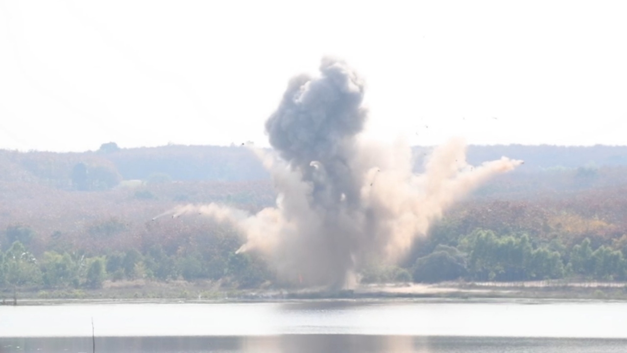 แม่ทัพภาค 2 ร่วมทำลายระเบิดของกัมพูชา ลั่นไม่รู้จะจบไหม แต่ต้องพร้อม