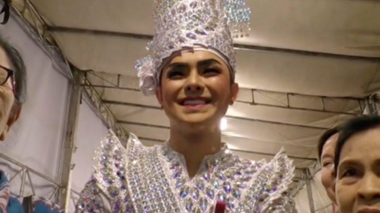 "แบงค์ ศรราม" เล่าที่มาถูกลอตเตอรี่ 102 ใบ แถมใจดีให้ "เลขเด็ดงวดนี้" ไปลุ้นโชค