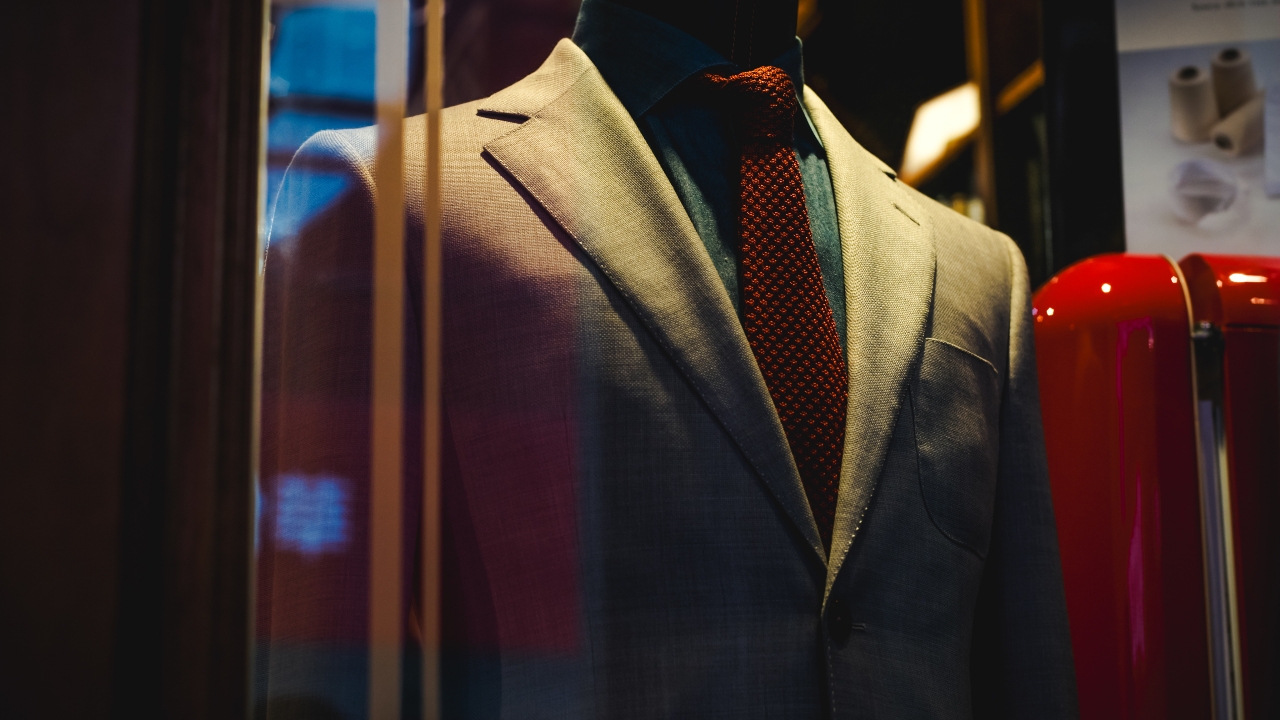 เจ้าของร้านสูท โอดกลายเป็นจำเลยสังคม ยันไม่ได้รับเงินจาก “ทนายแก้ว”