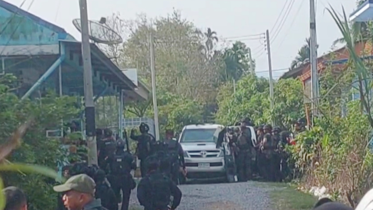 ยะลาปะทะเดือด จนท.ปิดล้อมบ้านเปาะยานิ คาดดับ 2 ศพ ยังไม่จบภารกิจ