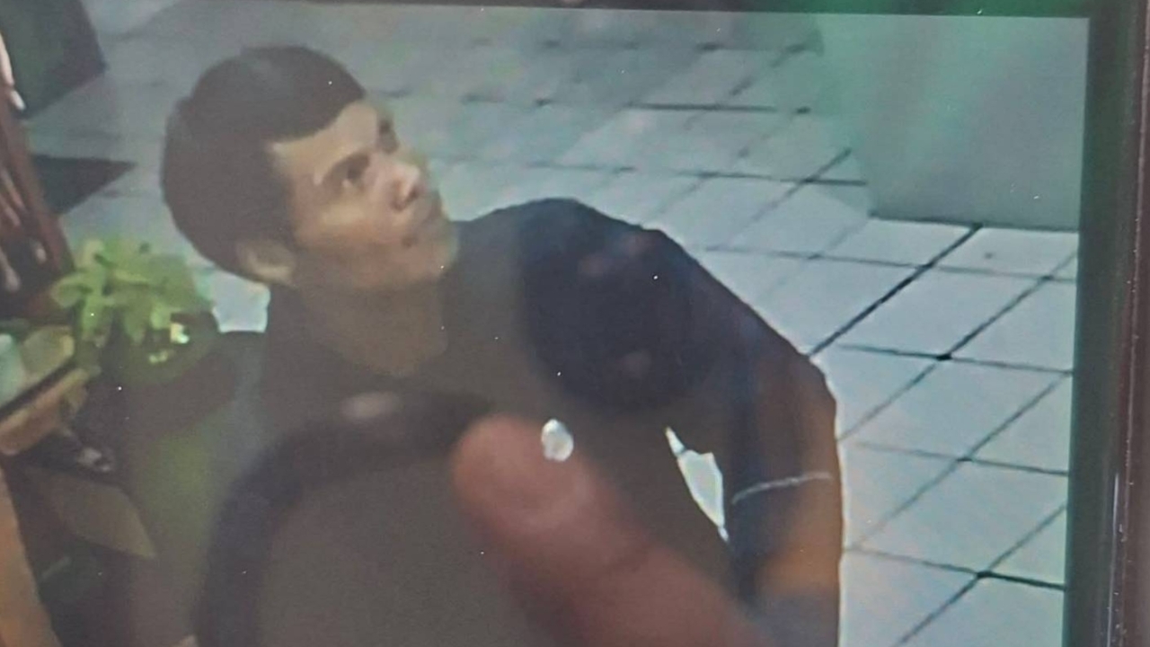 ตร.ล่าคนร้ายใช้ท่อนเหล็กฟาดสาวพนักงานโรงแรมดับ ก่อนฉกทรัพย์สินหลบหนี