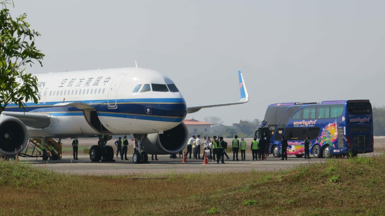 ชายแดนแม่สอด เริ่มส่งกลับจีนเทาอีกล็อต วันละ 6 เที่ยวบิน 20-23 ม.ค. 69