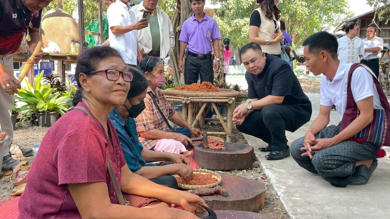 นครสวรรค์ เปิดพื้นที่ "1 อำเภอ 1 ลานสร้างสรรค์" ส่งเสริมเศรษฐกิจในชุมชน