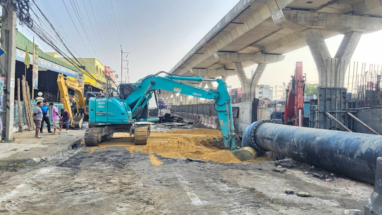 ซ่อม 16 ชั่วโมง ท่อประปาแตก ทำน้ำซึม ถนนพระราม 2 ยุบ เตรียมคืนพื้นที่ เปิดการจราจร 