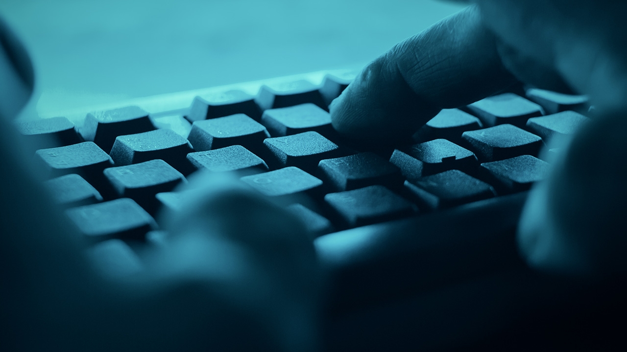 "ดีอี" จัดหนัก 3 เดือนปิดเว็บเถื่อน 2.2 แสนรายการ พนันออนไลน์พุ่งอันดับหนึ่ง