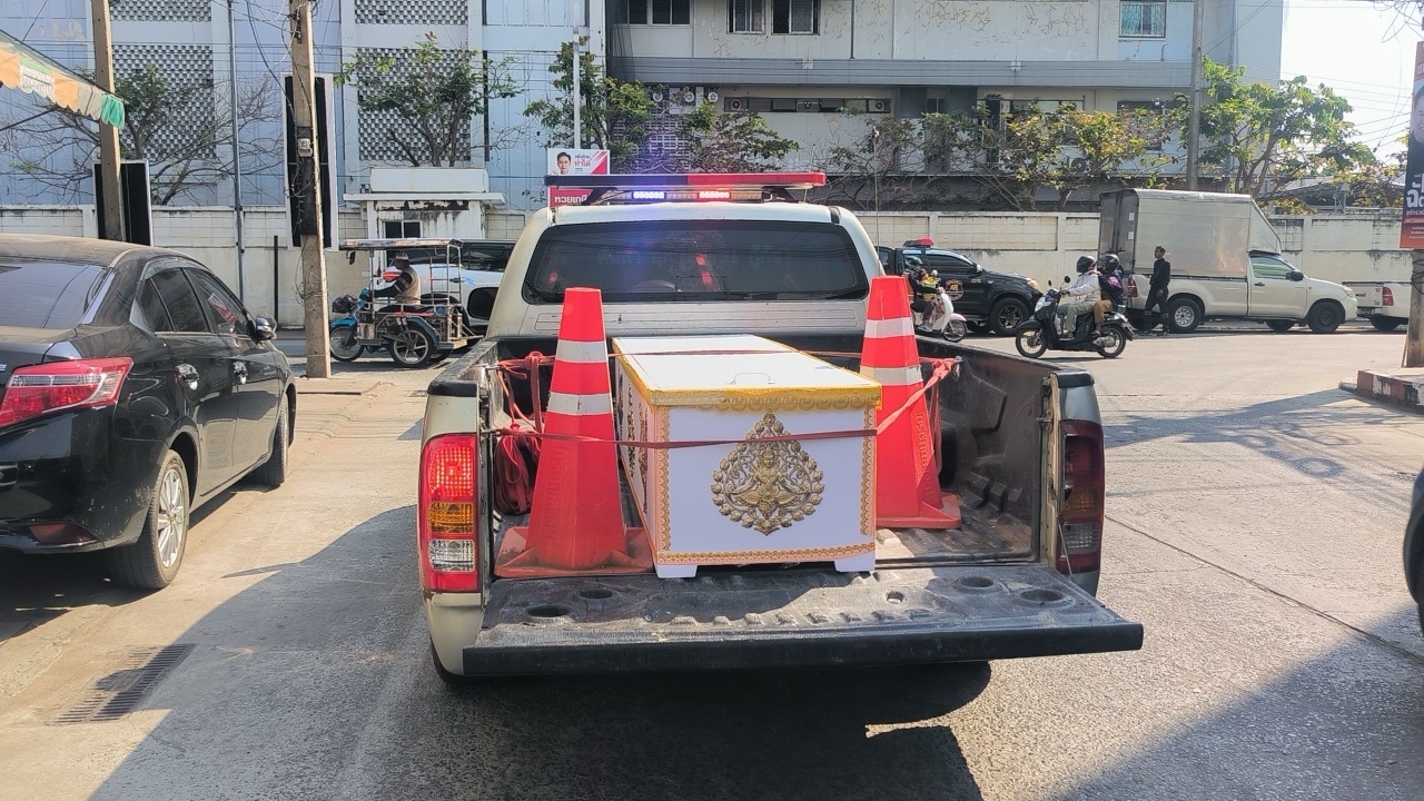 เครนหล่นใส่รถไฟ ยืนยันอัตลักษณ์แล้ว 13 ราย หญิงเล่าสามีฝรั่ง เสียชีวิตต่อหน้า